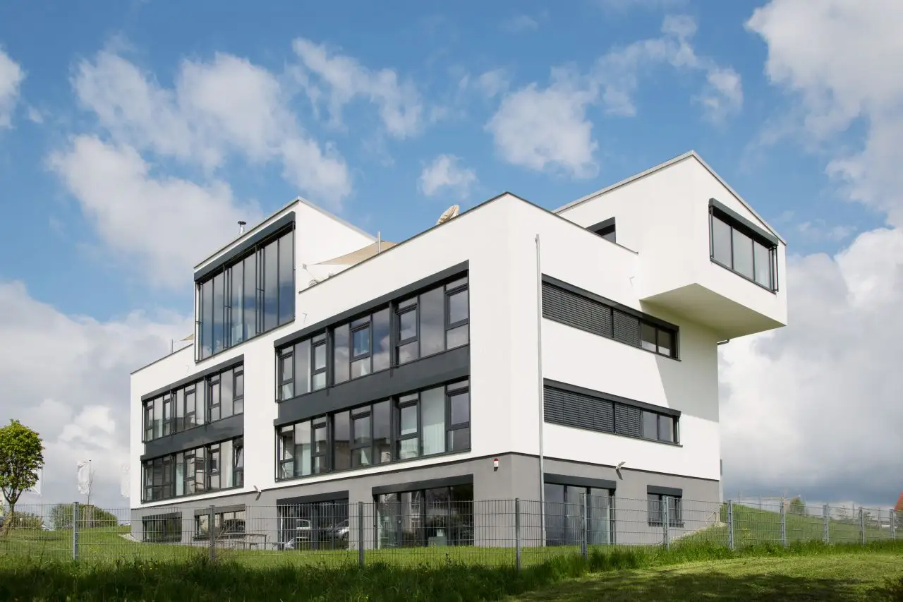 Gewerbebau von Ibach Bau